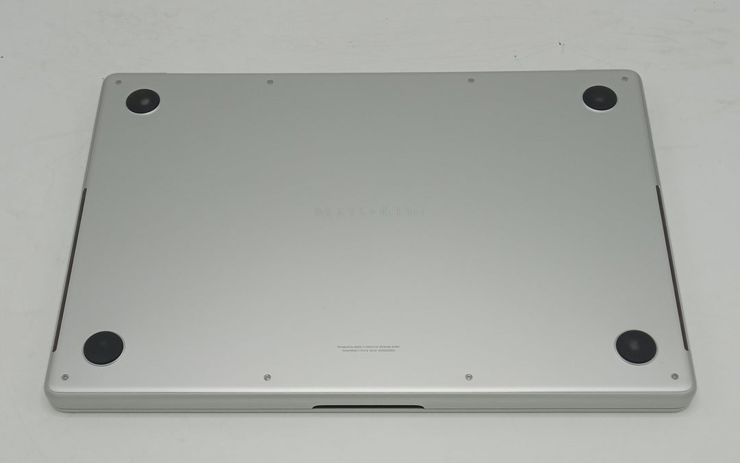 MacBook Pro 2024 | 14 Inches | Apple M4 Pro Chip | 24 GB Ram | 1 TB SSD | Silver | 17 Cycles (Like New) | (Code -241994)
