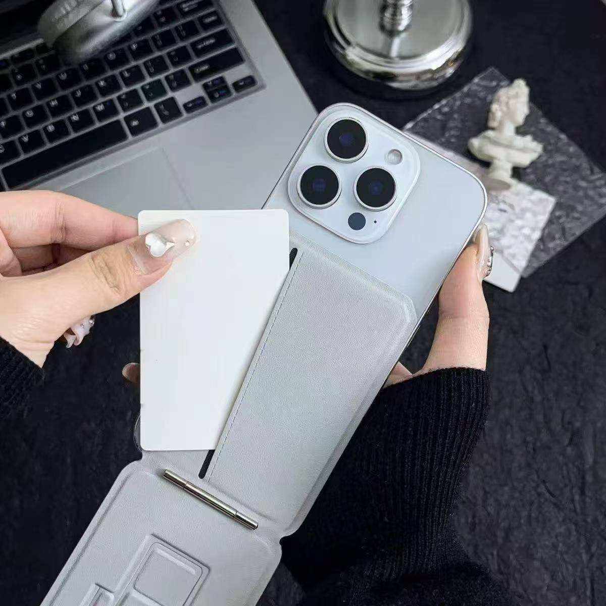MagSafe Wallet with Tripod Stand