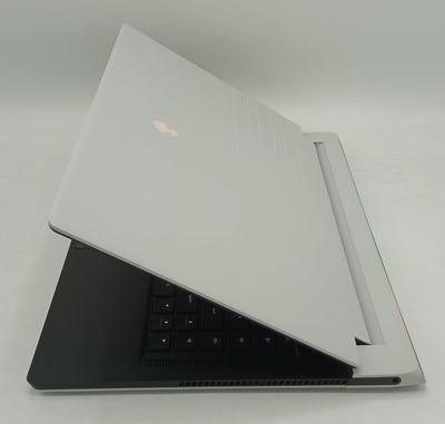 Dell Alienware x15 R1 | 15 Inches | Intel Core i7 2.3 GHz Processor | 11th Gen | 16GB Ram | 2TB SSD Storage | NVIDIA RTX 3070 8GB Graphics | White | (Code - 241954)