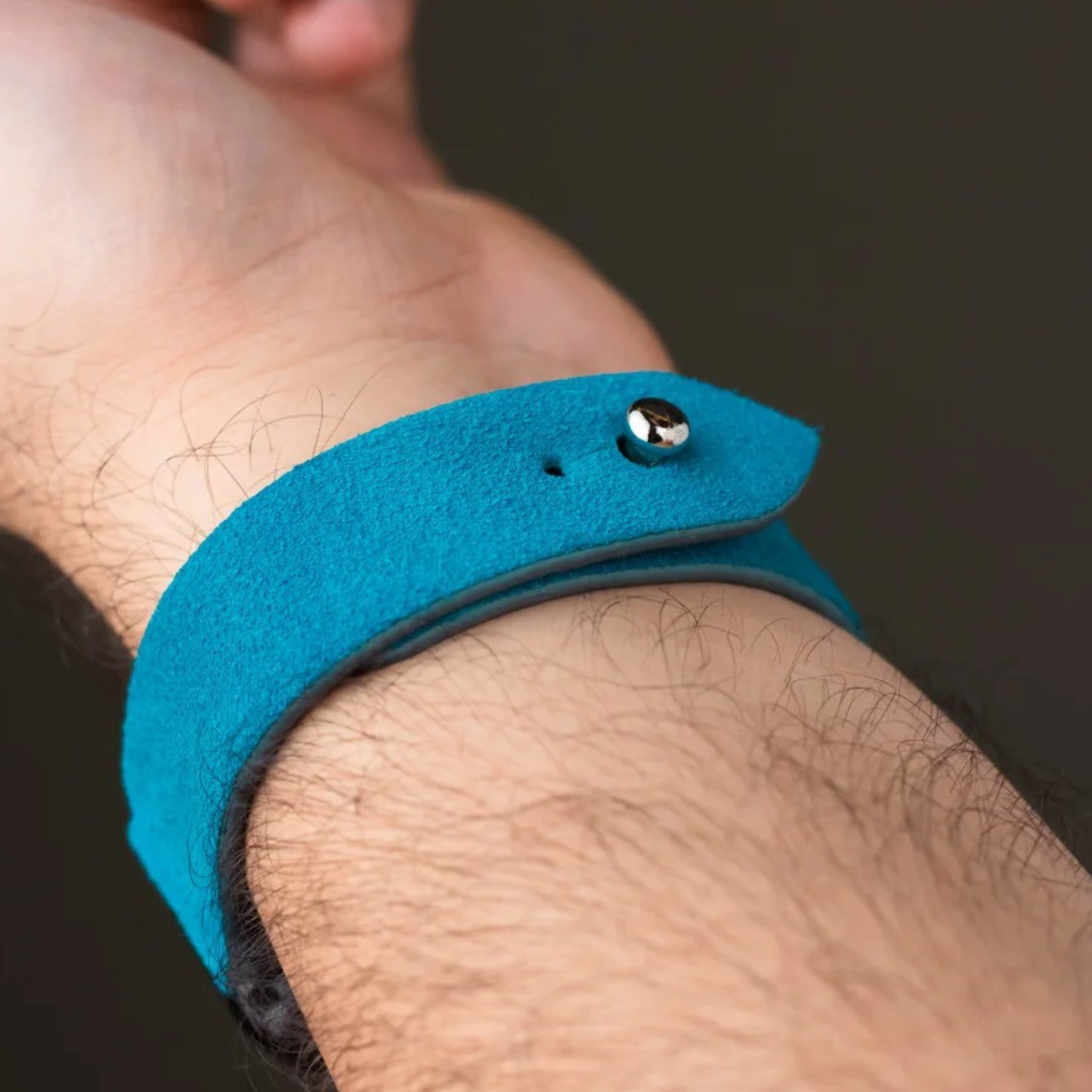 Apple Watch Strap In Suede Leather - Cyan Blue  | Waji's