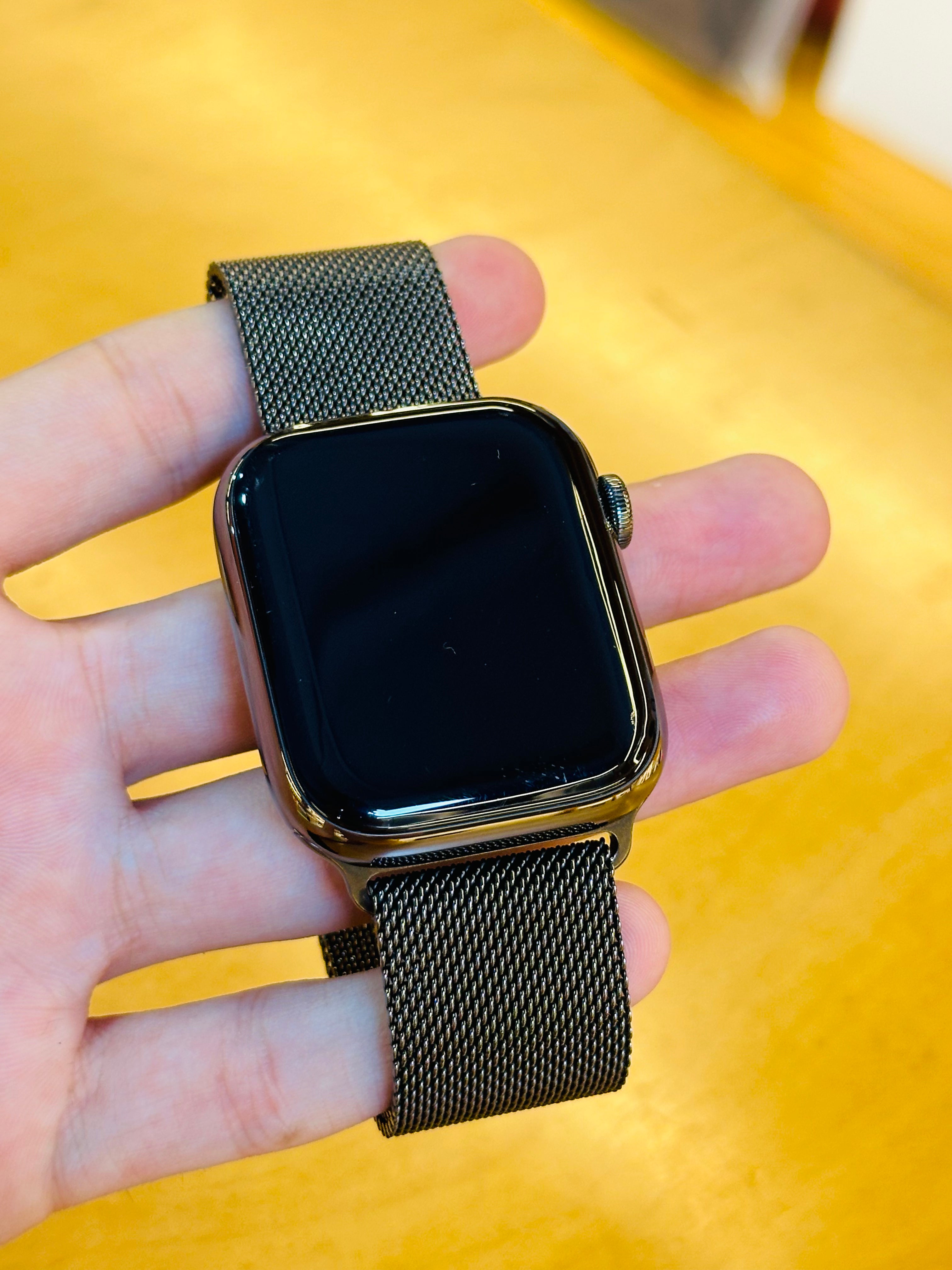 Apple watch selling price hotsell