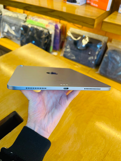 iPad Air 4 (Used)