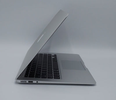 MacBook Air 2017 | 13 inches | Intel Core i7 2.2GHz Processor | 8GB Ram | 256GB SSD | Silver | Used (286 Cycles) (Code-148000)