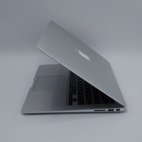 MacBook Air 2017 | 13 inches | Intel Core i7 2.2GHz Processor | 8GB Ram | 512GB SSD | Silver | Used (236 Cycles) (Code-149000)