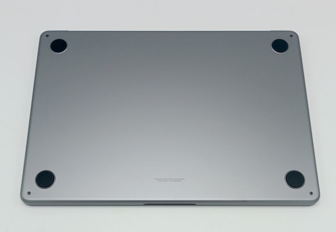 Macbook Air 2022 | 13 Inches | Apple M2 Chip | 16 GB Ram | 256 GB SSD | Space Gray | 9 Cycles (Like New) | Code (252010)