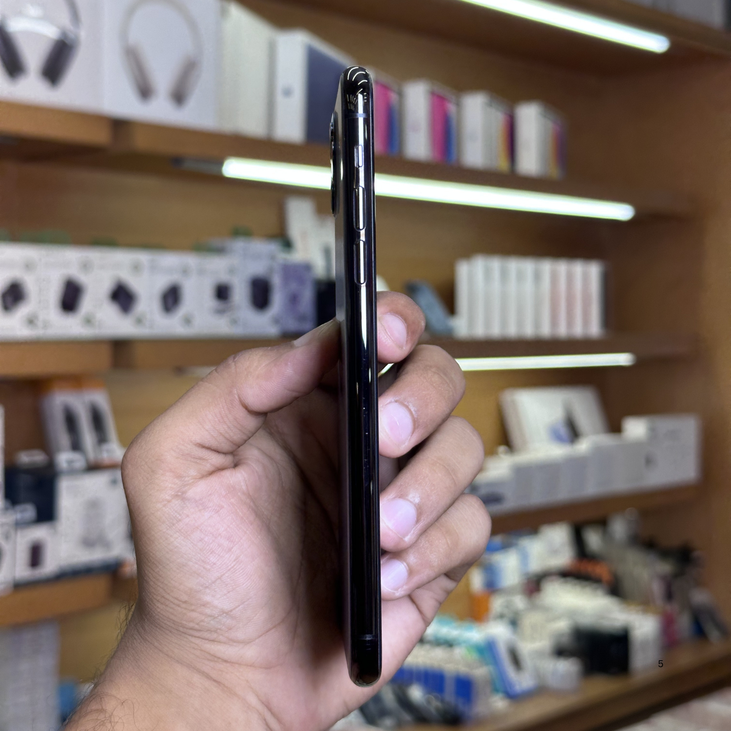iPhone 11 Pro Max PTA Approved (Used)