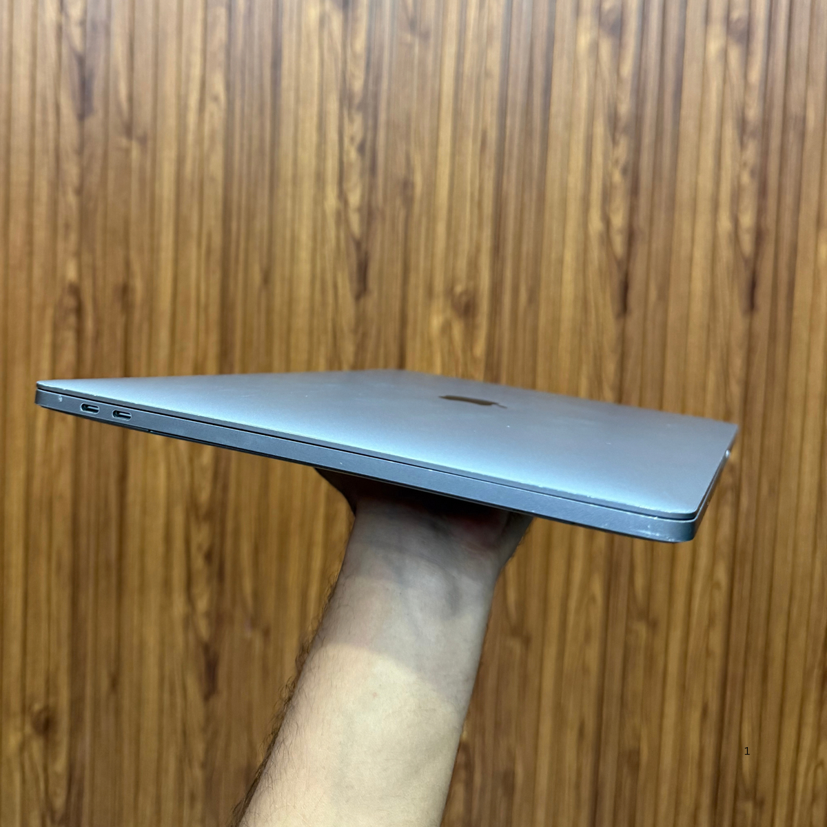 Used MacBook Pro 15-inch 2018 – Core i7, 16GB RAM, 512GB SSD