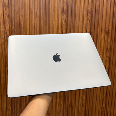 Used MacBook Pro 15-inch 2018 – Core i7, 16GB RAM, 512GB SSD