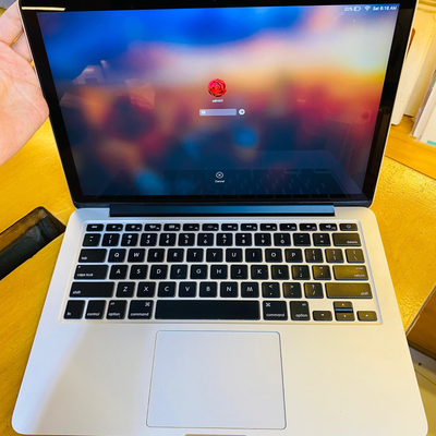Used MacBook Pro 13-inch 2015 – 8GB / 512GB