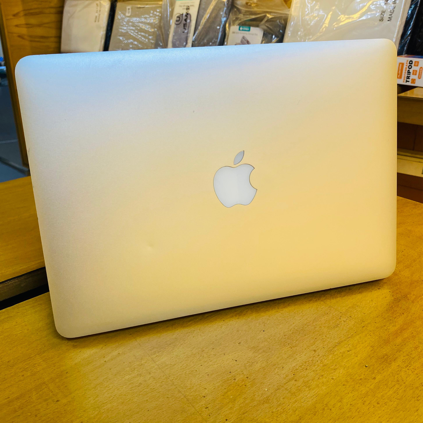 Used MacBook Pro 13-inch 2015 – 8GB / 512GB