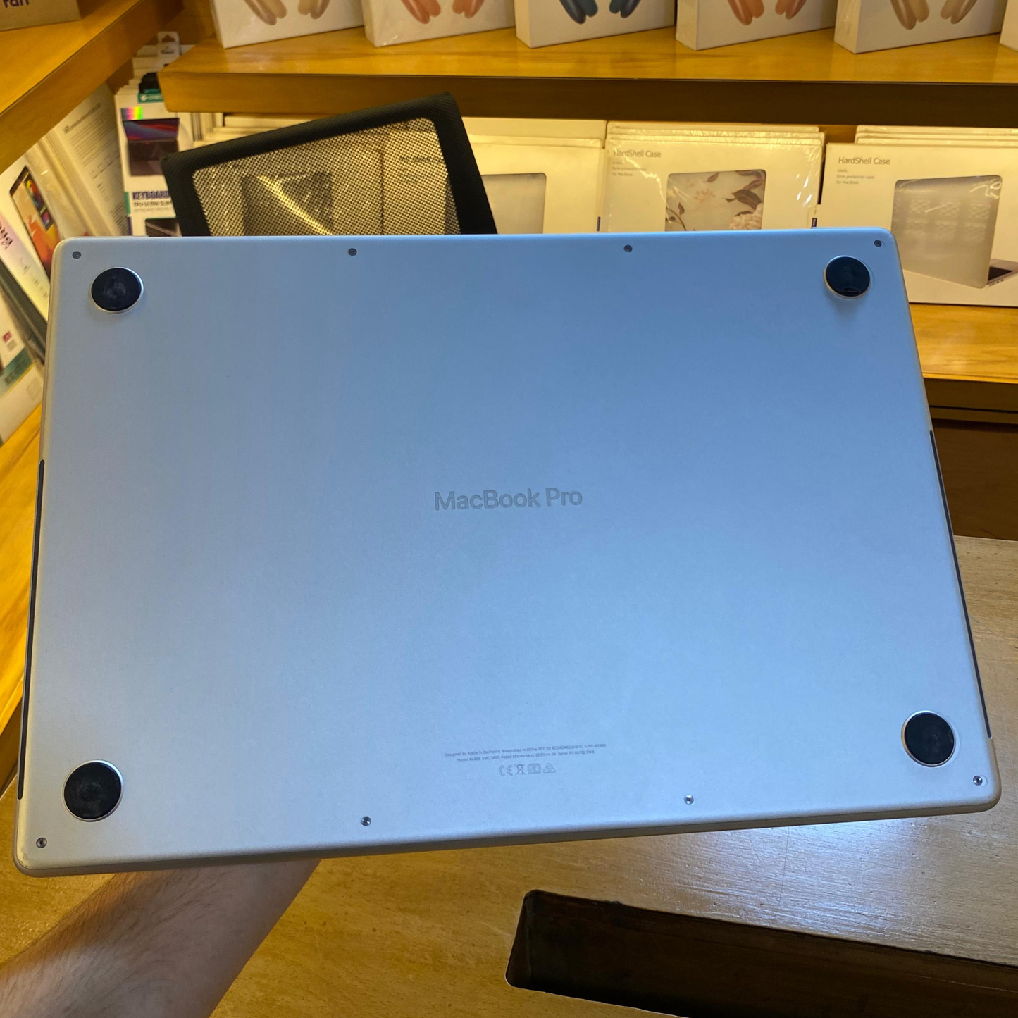 Used MacBook Pro 16-inch (M1 Pro) – 16GB / 512GB