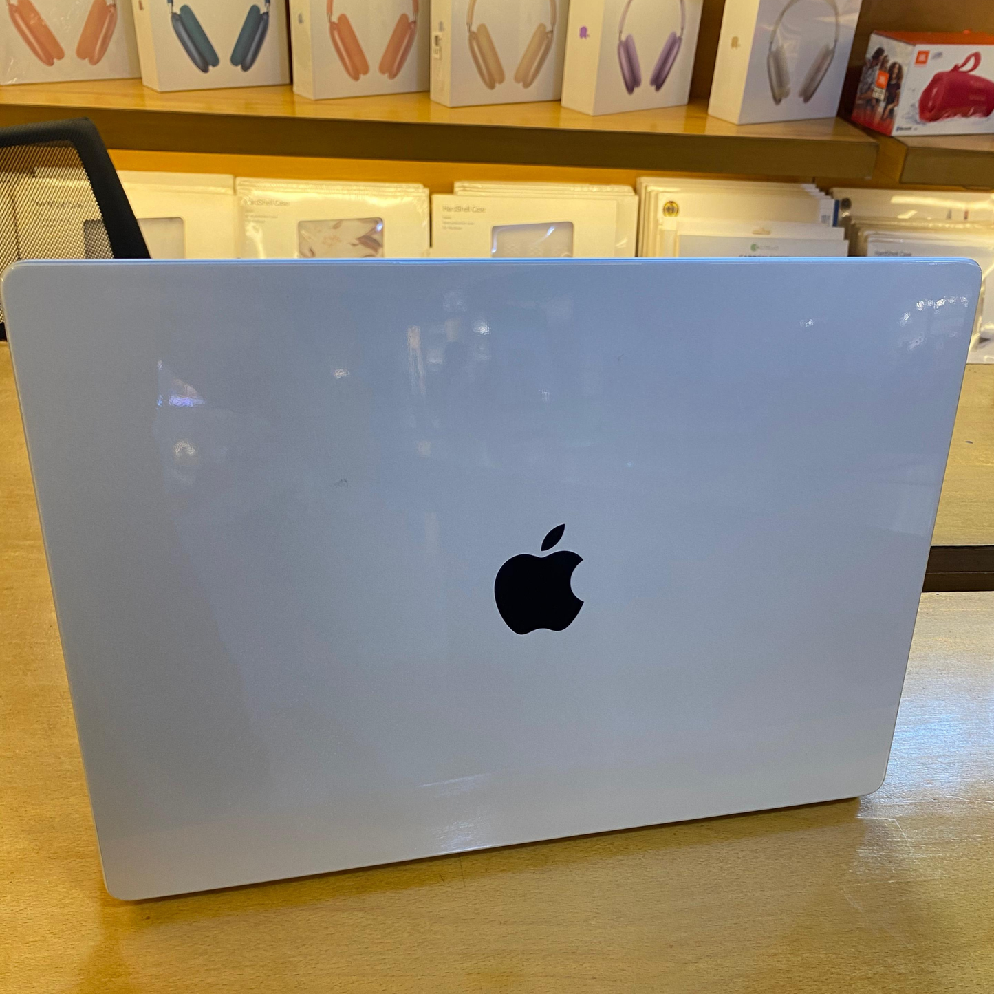 Used MacBook Pro 16-inch (M1 Pro) – 16GB / 512GB
