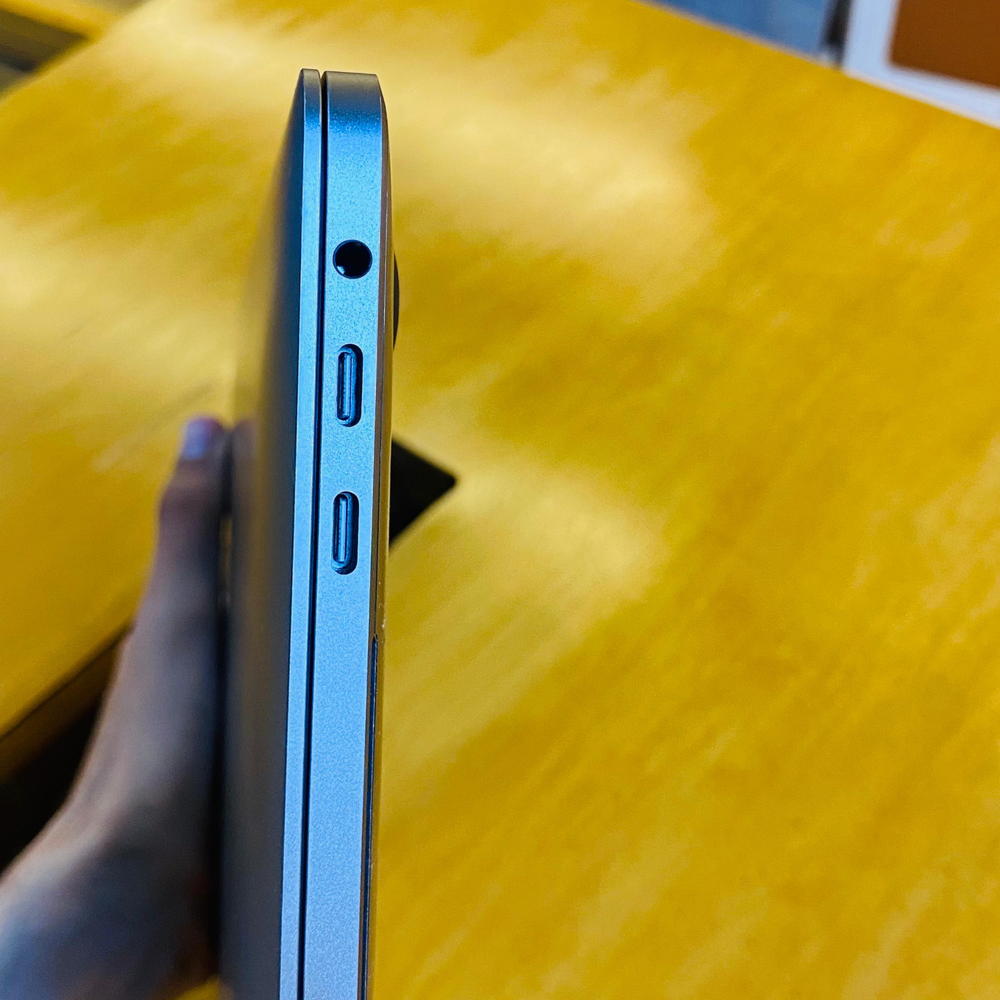 Used MacBook Pro 13-inch 2016 – 16GB / 512GB
