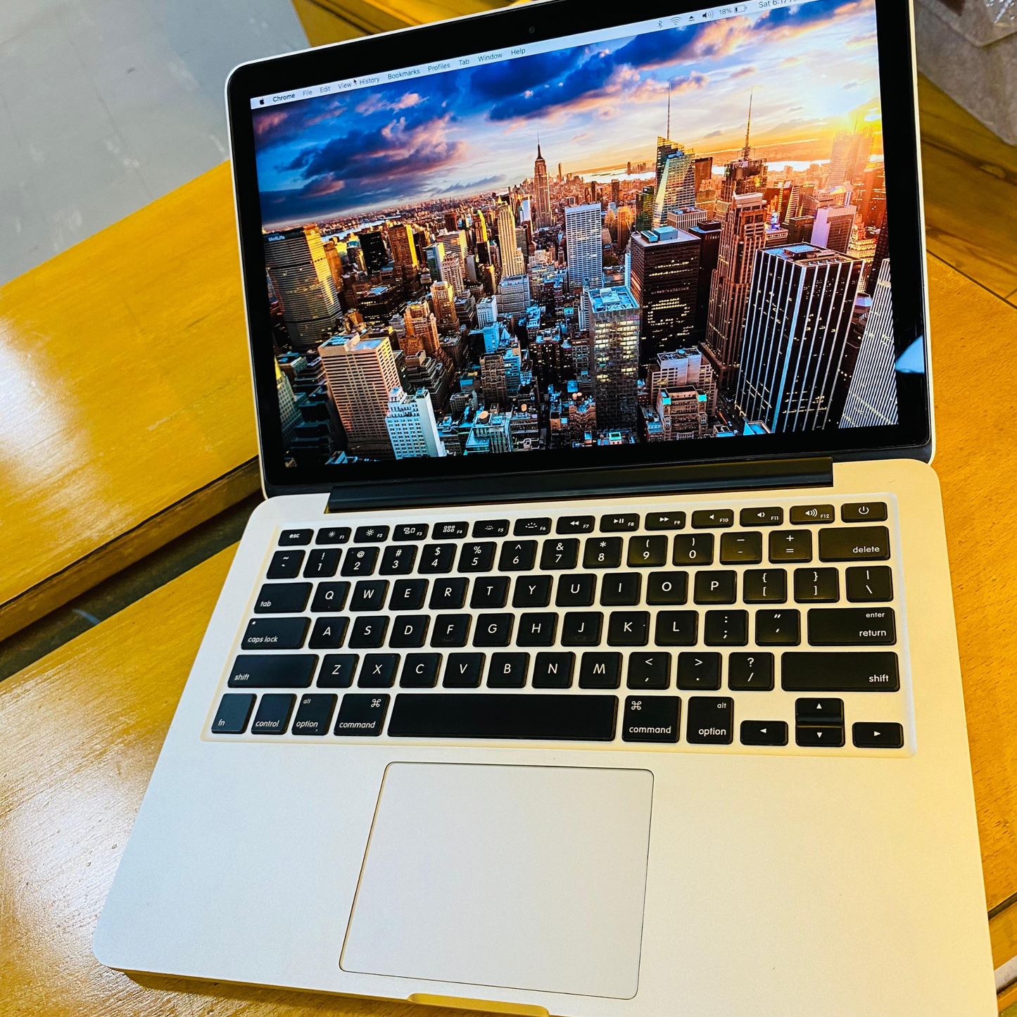 Used MacBook Pro 13-inch 2015 – 8GB / 512GB