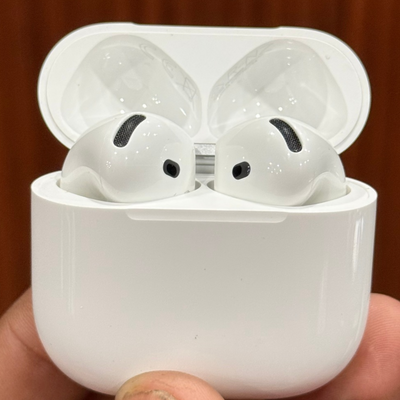 Used AirPods 4th Generation – Without ANC (Like New)