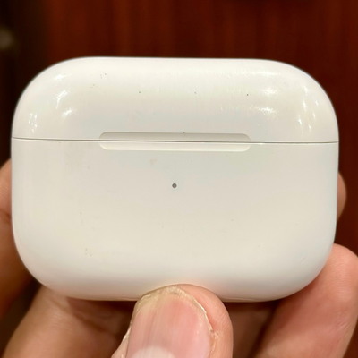 Used AirPods Pro 2nd Generation – USB-C