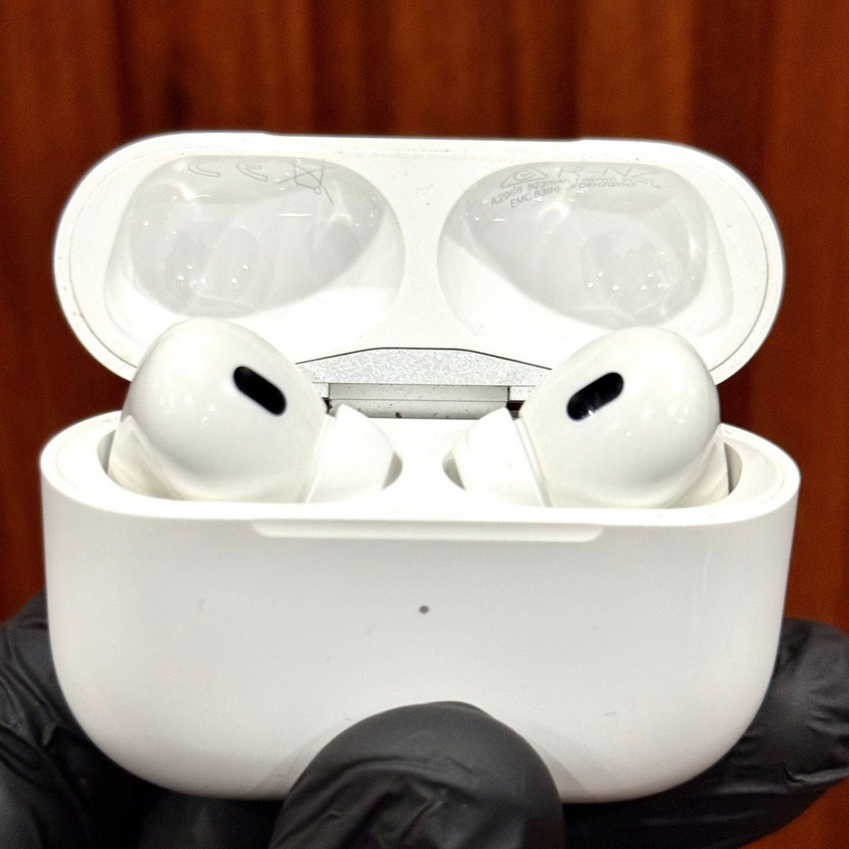 Used AirPods Pro 2nd Generation – USB-C