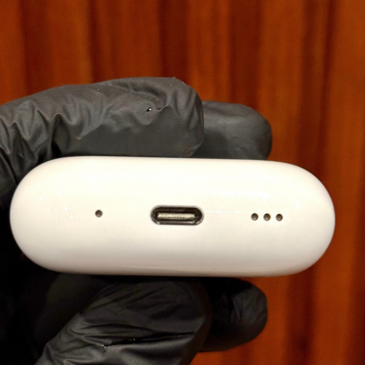 Used AirPods Pro 2nd Generation – USB-C
