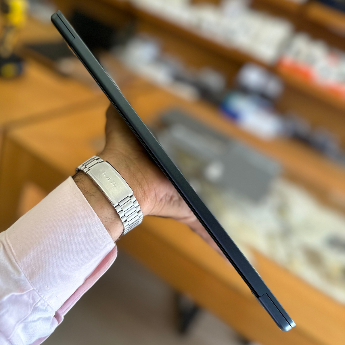 Used MacBook Air M4 13-inch 16GB/256GB – Midnight (2025)