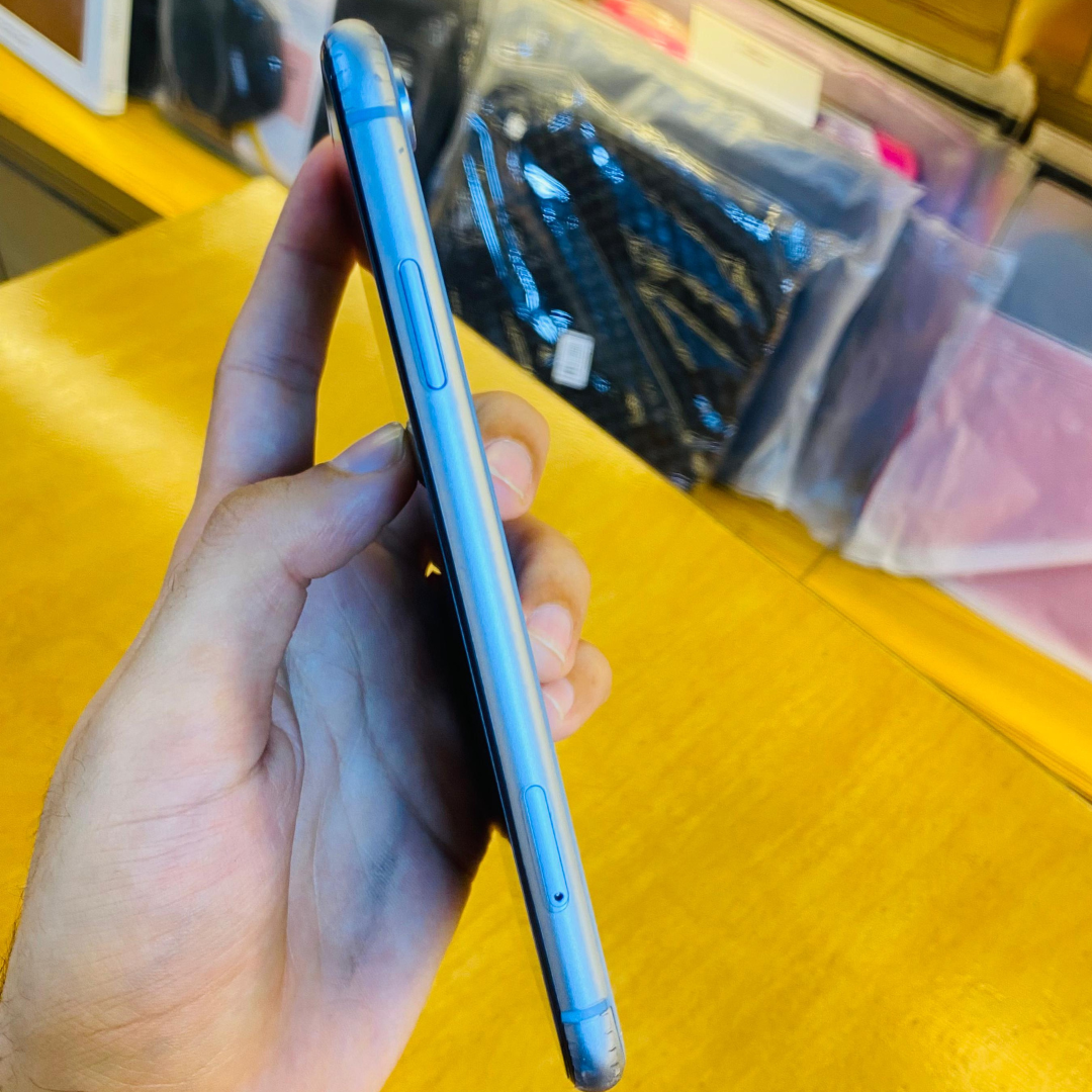 iPhone XR PTA Approved (Used)