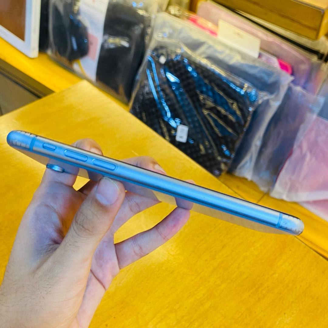 iPhone XR PTA Approved (Used)