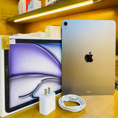 iPad Air 11-inch M3 128 GB Wi-Fi (Used)
