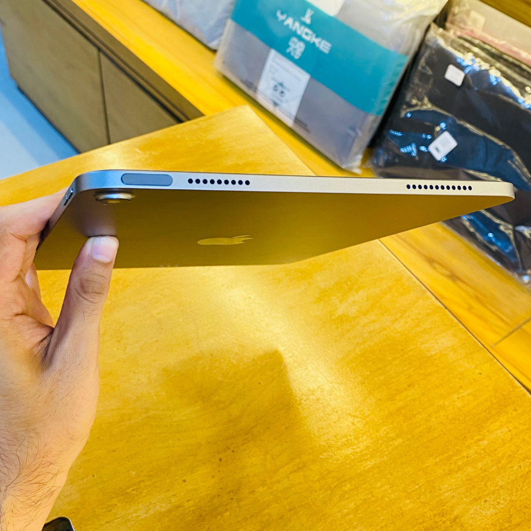 iPad Air 11-inch M3 128 GB Wi-Fi (Used)