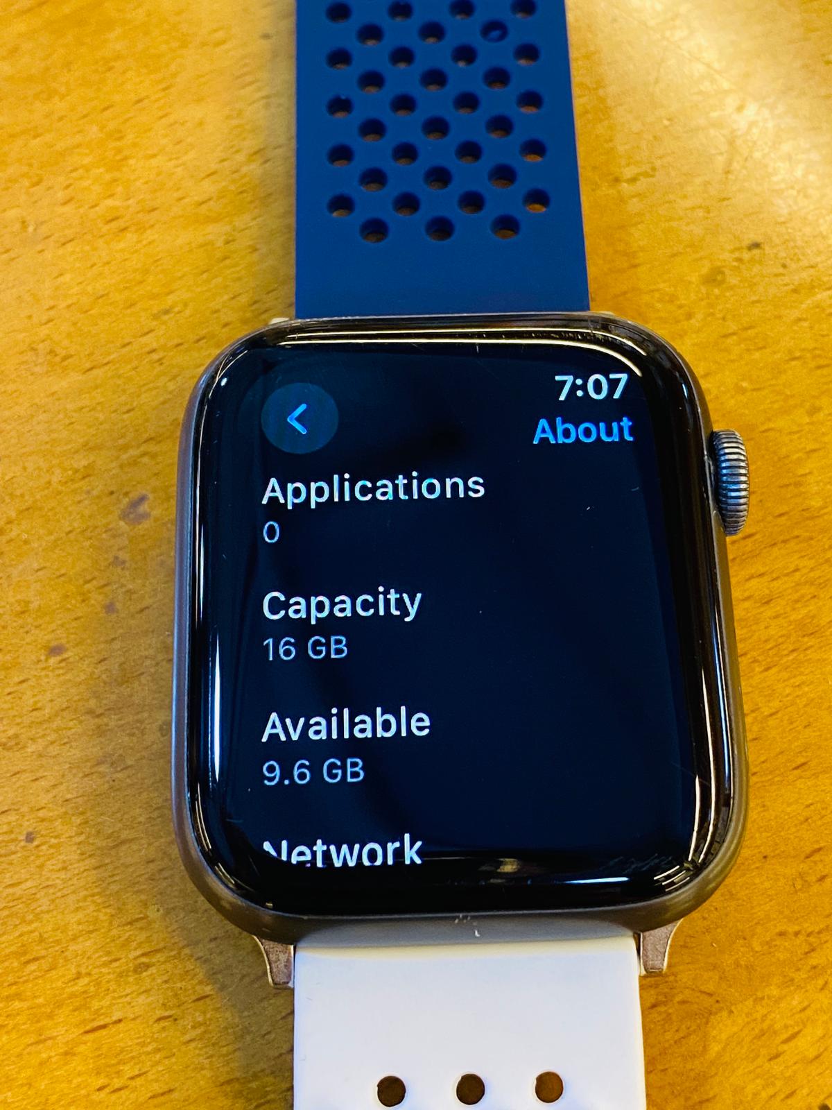 Apple Watch Series 4 Aluminium (Used) BH-85%