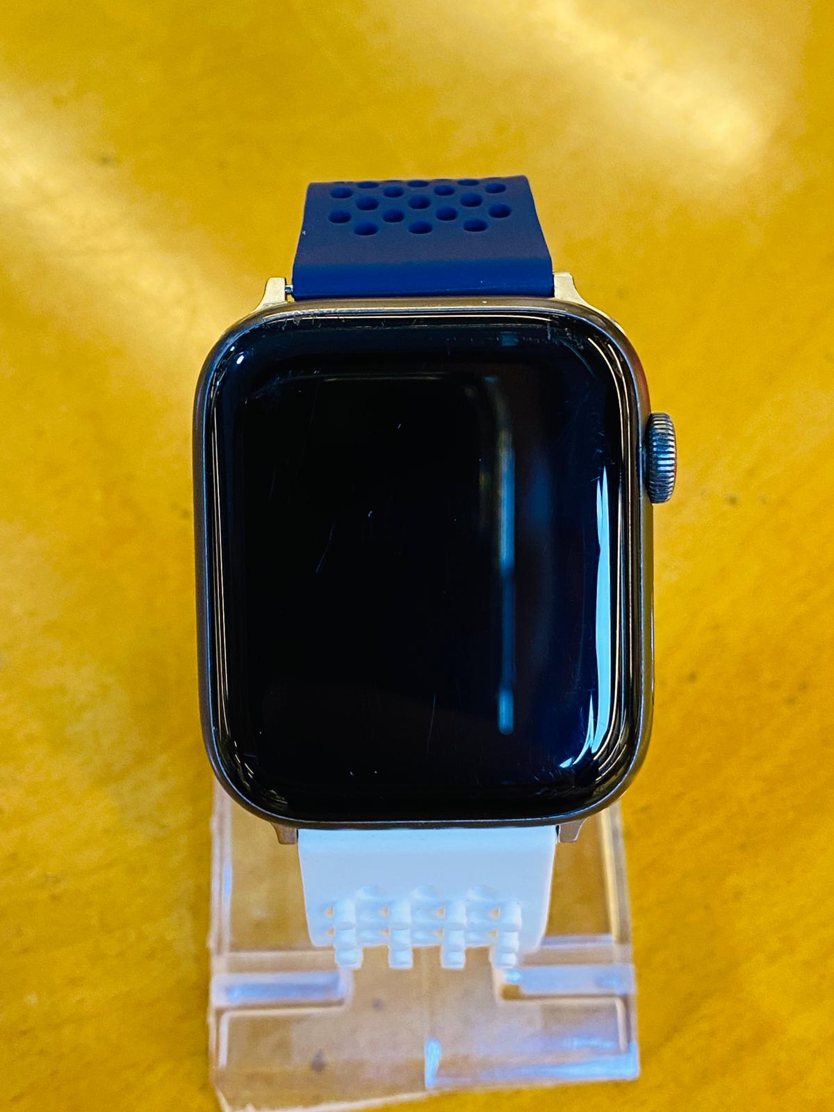 Apple Watch Series 4 Aluminium (Used) BH-85%