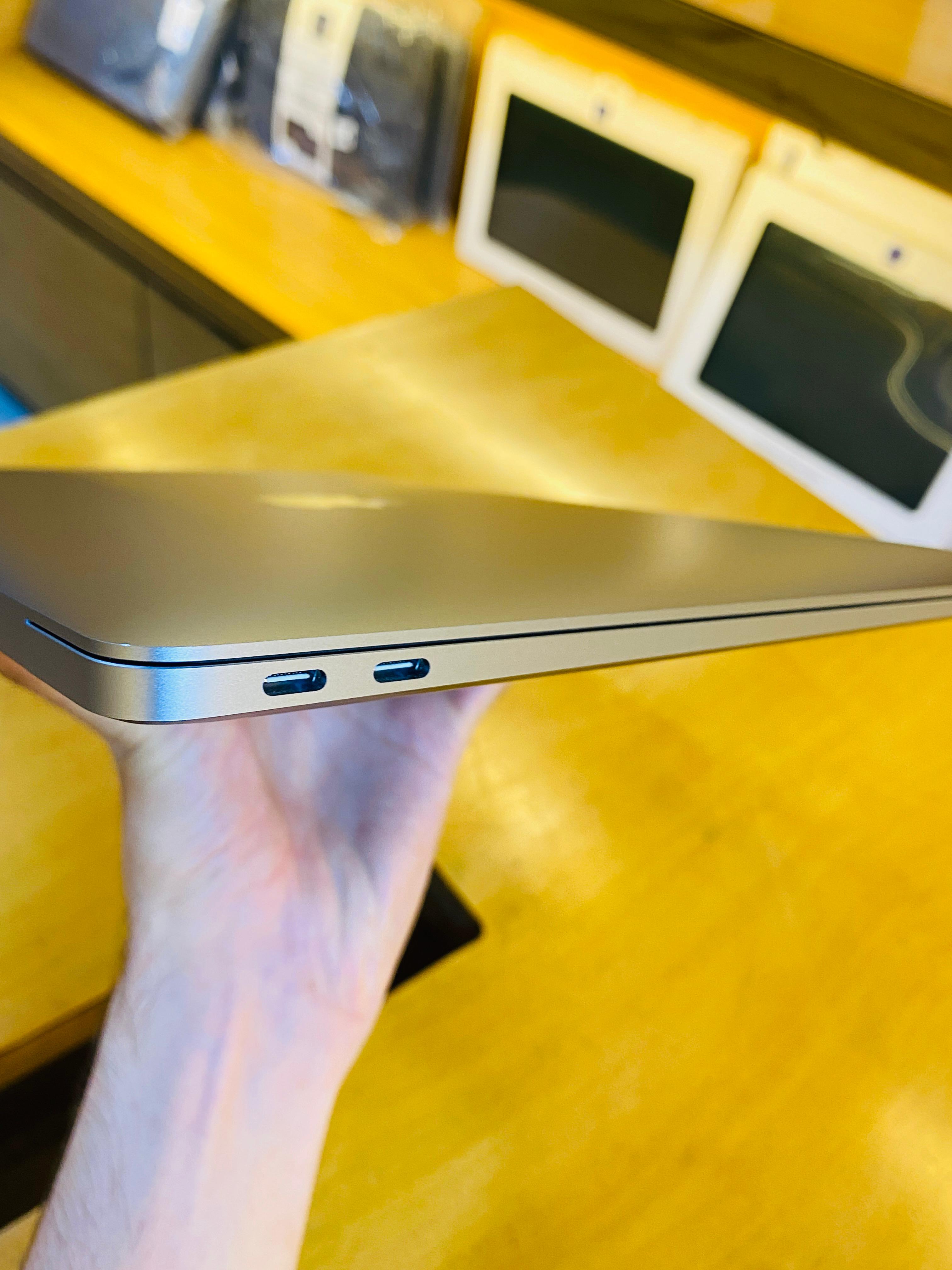 Macbook Air 2020 | 13 Inches | M1 | 8GB RAM | 256GB SSD | Silver | Excellent Condition [As New Just Box Opened] | Cycles-4 (Code-ABD)